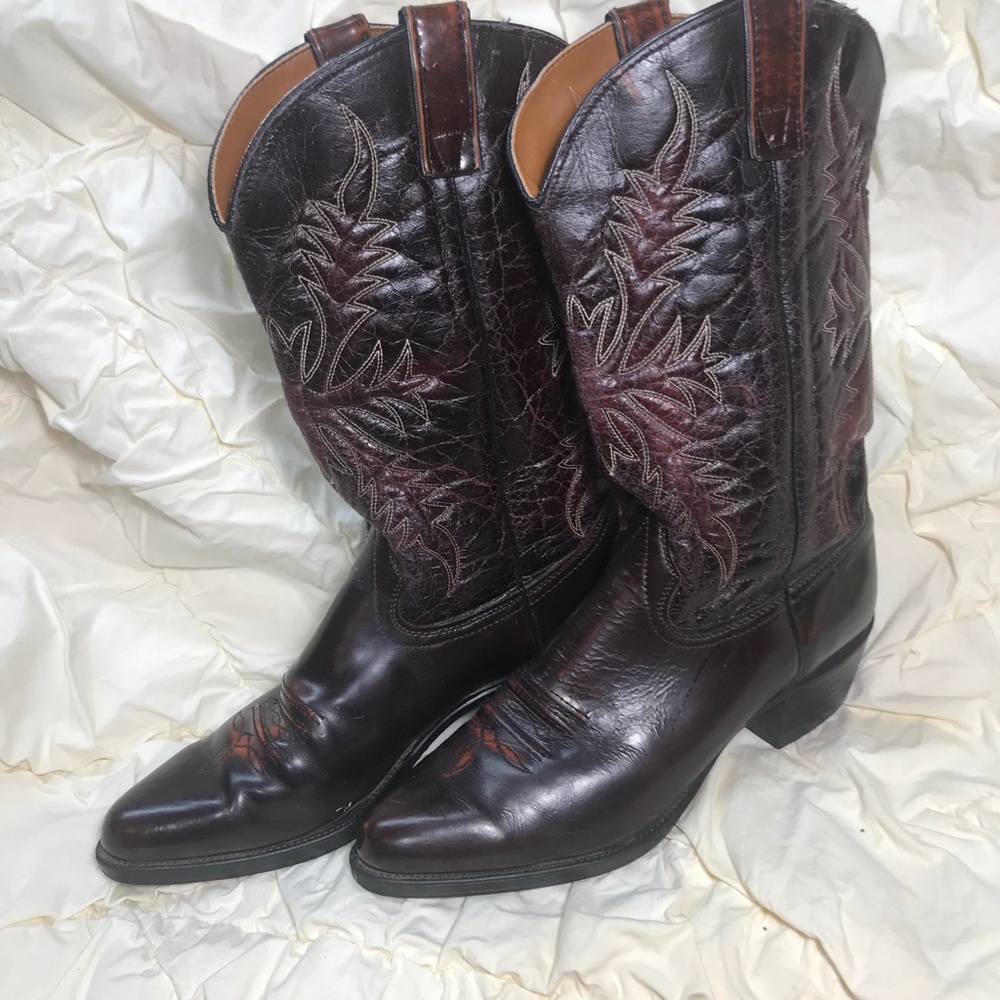 Men’s size 10 1/2 T Texas cowboy boots only $43